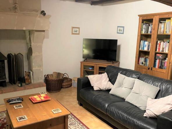 La Maison Tournesol - 3 Bedroom House With Large Garden Near Saumur 圣马丁拉迪拉帕 外观 照片